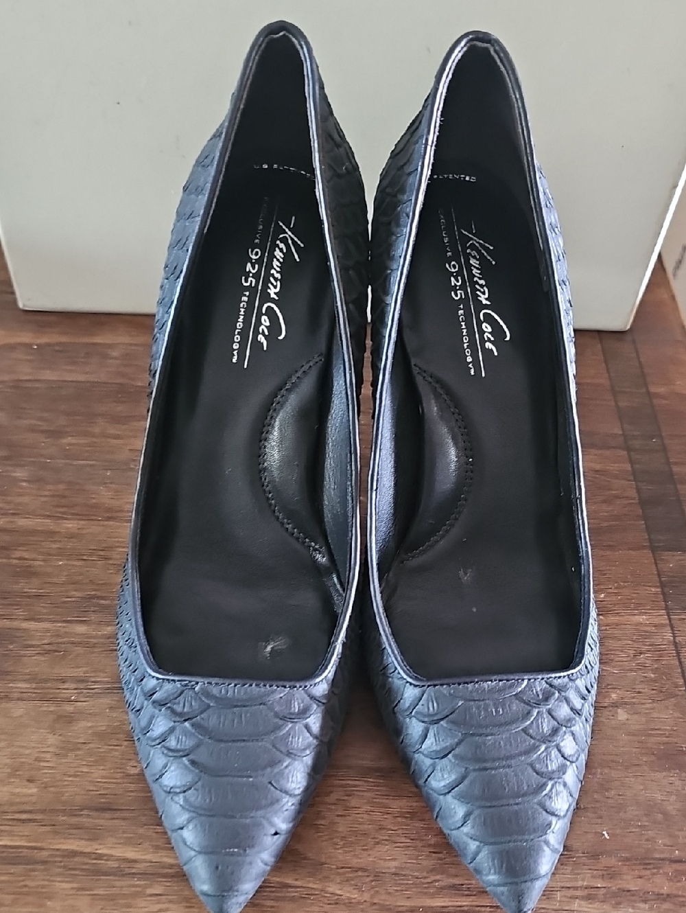 Kenneth Cole Navy Textured Pointed-Toe Pumps
